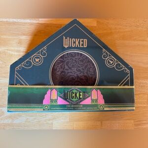 Wicked Grimmerie Collectible Hardcover Journal
- BRAND NEW NIB